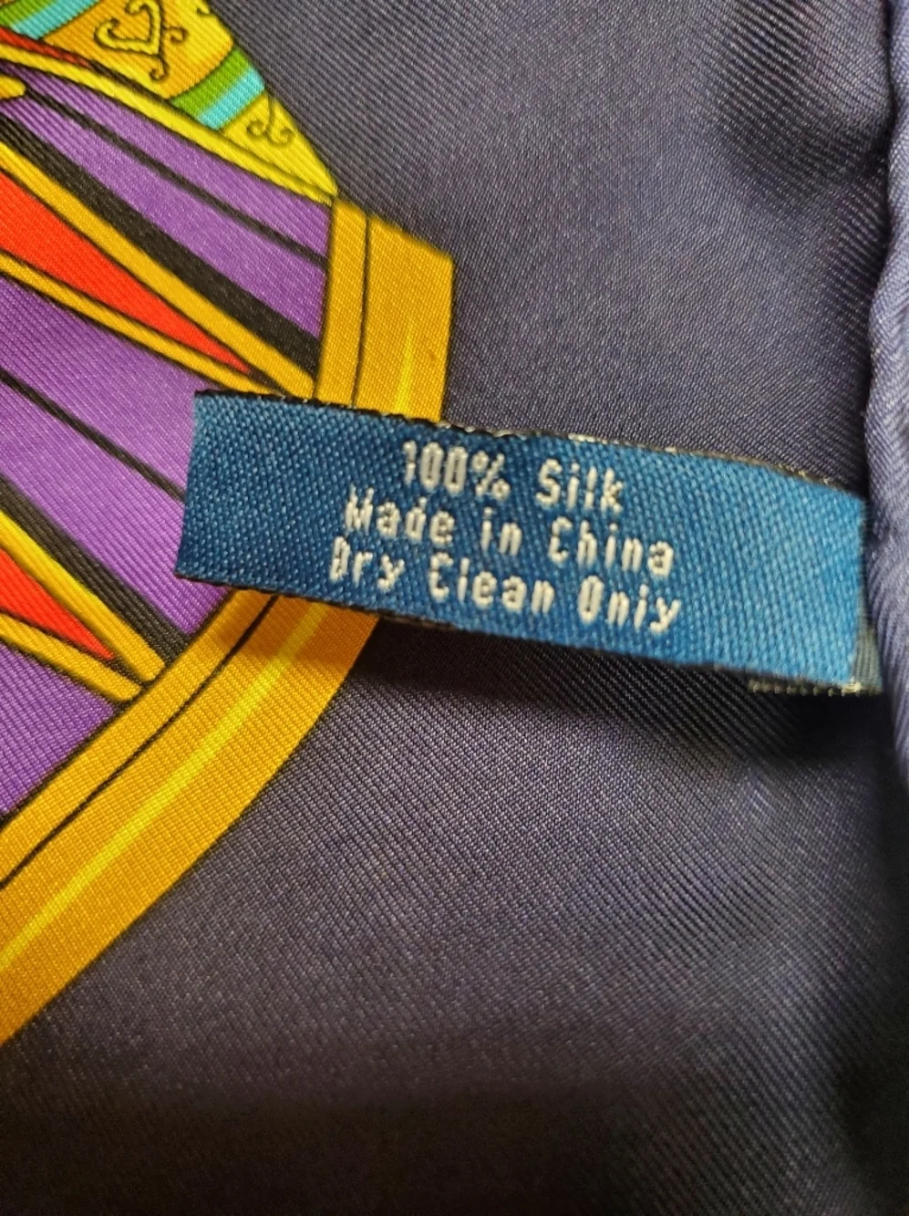 VTG Hampton Hall Ltd Colonial Williamsburg 100% Silk Scarf - Like New